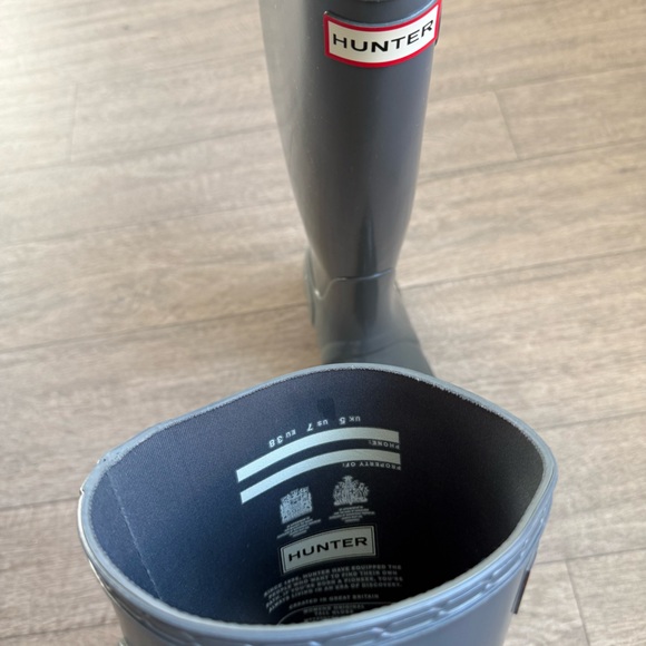 Women’s tall hunter rain boots size 7 - Picture 6 of 8